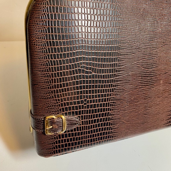 Vintage Faux Alligator Handbag - Picture 5 of 7